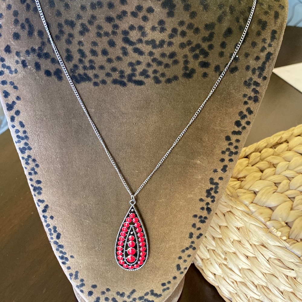 Paparazzi Silver necklace with Red pendant